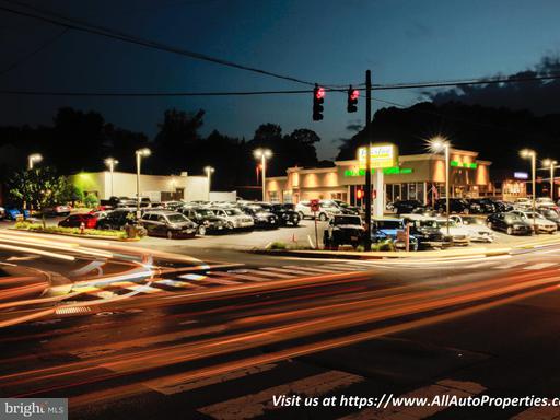 9909 Main, Fairfax, VA 22031