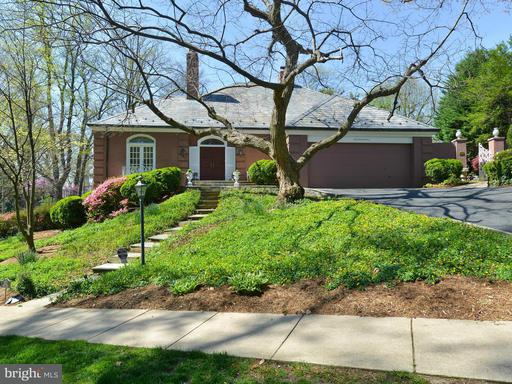 1925 Summit, Alexandria, VA 22307